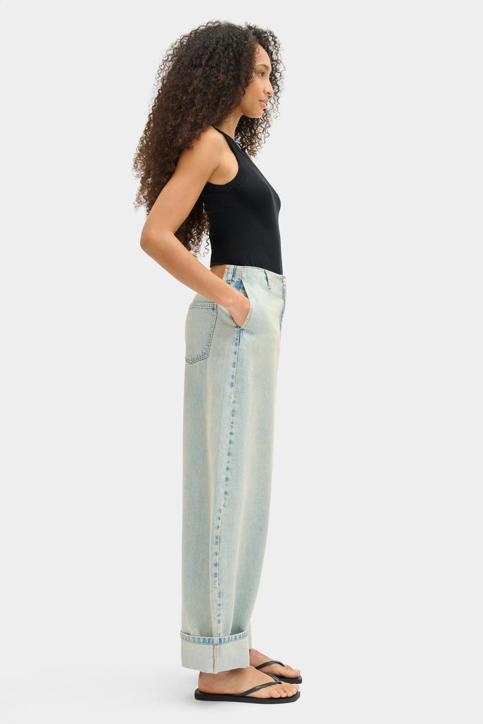 Christina Barrel Leg Jean