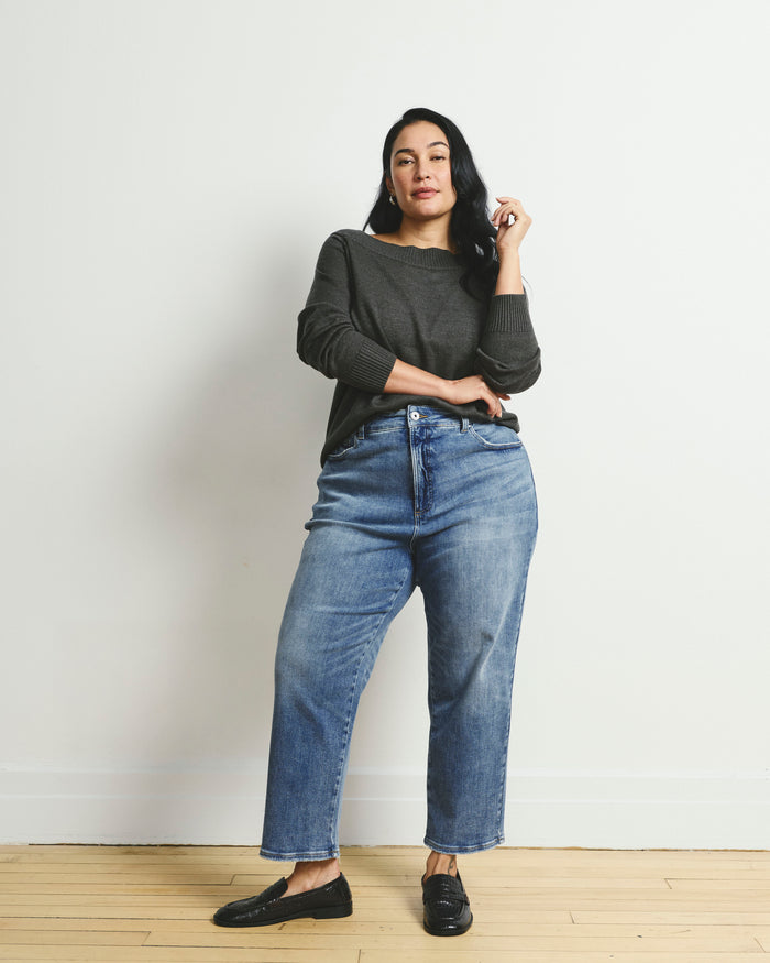 Donna High Rise Curve Straight Leg Jeans 27 Inch - Calabasas Blue | Plus Size & Straight Size Women's Fashion | Universal Standard