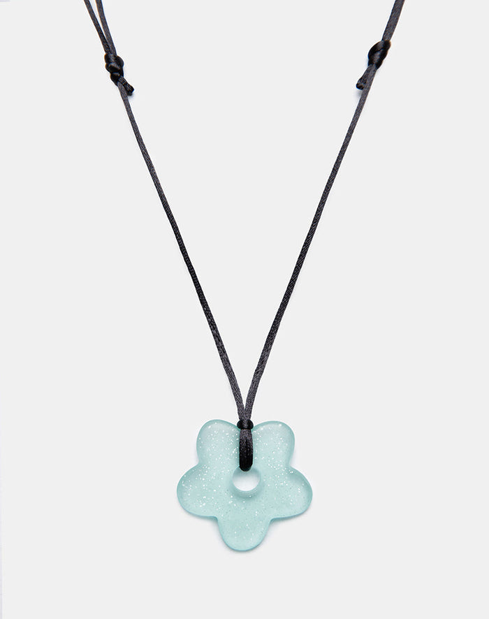 Image of Flower Necklace in Resin Blue