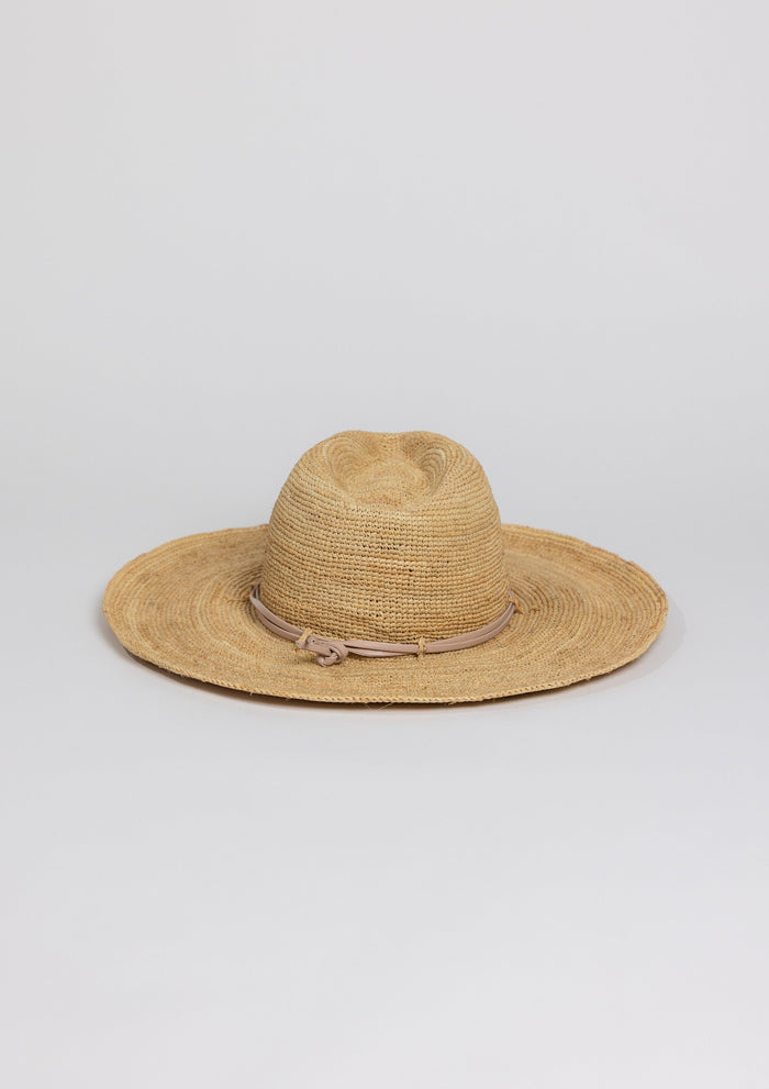 Hat Attack Raffia Crochet Continental | Plus Size & Straight Size Women's Fashion | Universal Standard