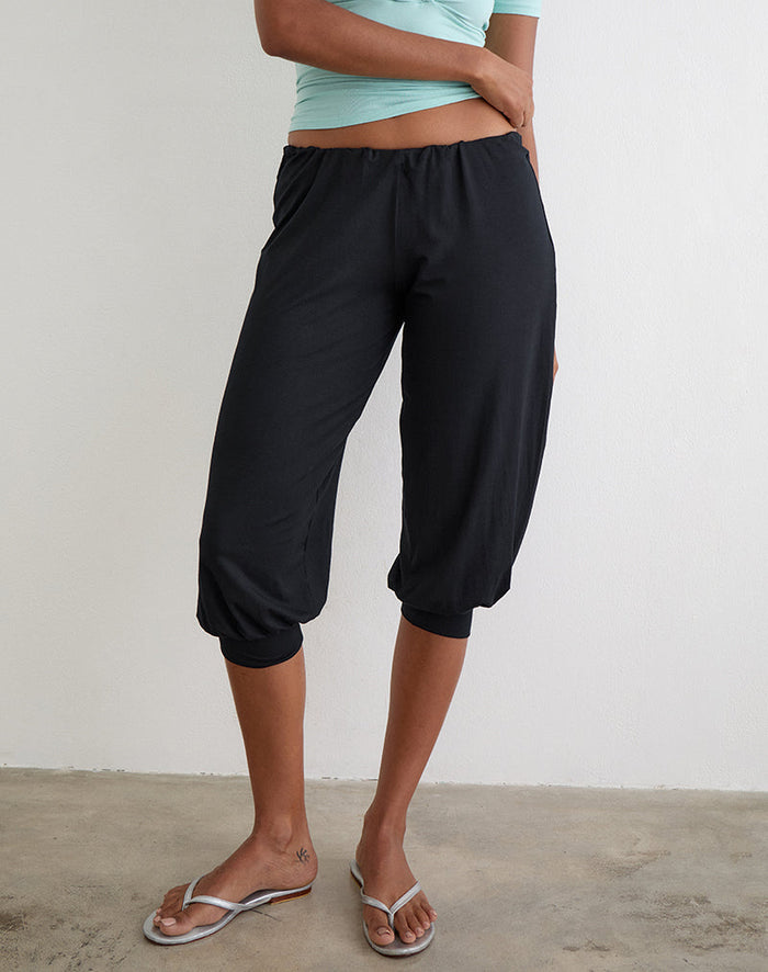 Image of Kurty Capri Trouser in Rayon Jersey Black