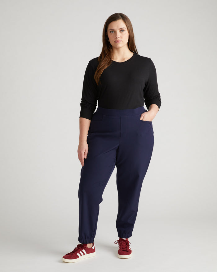 Light-As-Air Long Sleeve Crew Neck Tee - Black | Plus Size & Straight Size Women's Fashion | Universal Standard