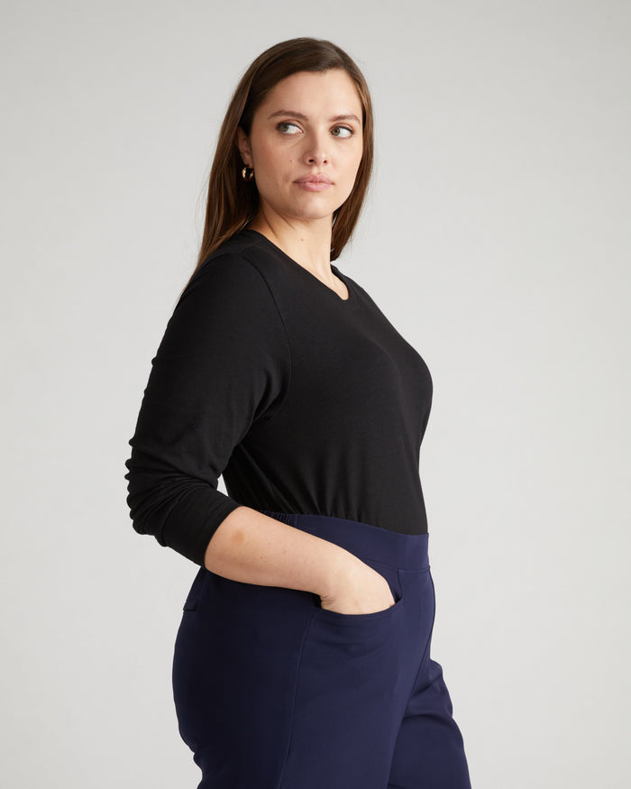 Light-As-Air Long Sleeve Crew Neck Tee - Black | Plus Size & Straight Size Women's Fashion | Universal Standard