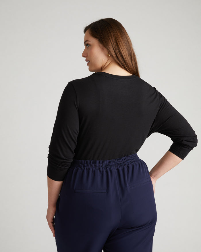 Light-As-Air Long Sleeve Crew Neck Tee - Black | Plus Size & Straight Size Women's Fashion | Universal Standard