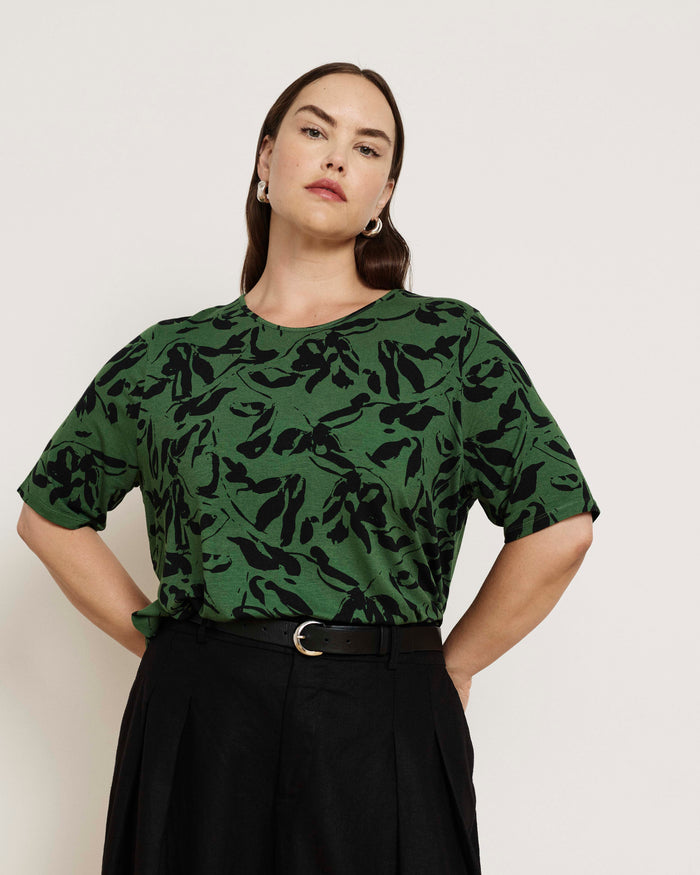 Lily Liquid Jersey Crew Neck Stovepipe Tee - Green Sgraffito Print | Plus Size & Straight Size Women's Fashion | Universal Standard