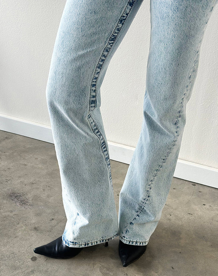 Image of Low Rise Twisted Seam Jeans in 80's Blue Wash