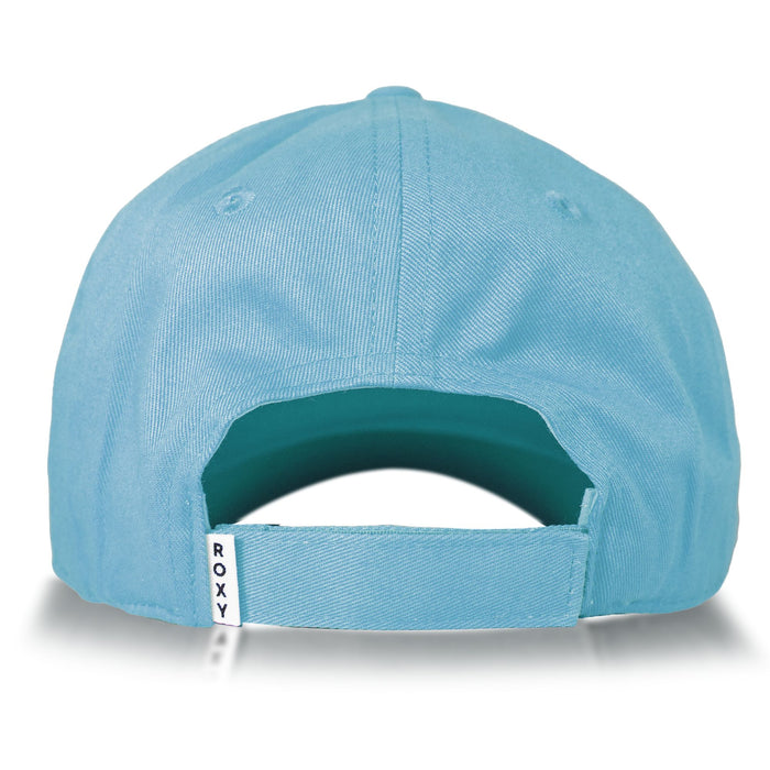 Introducing the Next Level Cap by Roxy—a light blue women’s baseball hat crafted from soft cotton twill for lasting comfort and style. This cap features a curved visor, an adjustable strap at the back, and a small white ROXY tag for a signature finish.