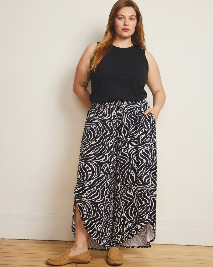 Rey Divine Jersey Pull-On Pants - Black Bosco Print | Plus Size & Straight Size Women's Fashion | Universal Standard