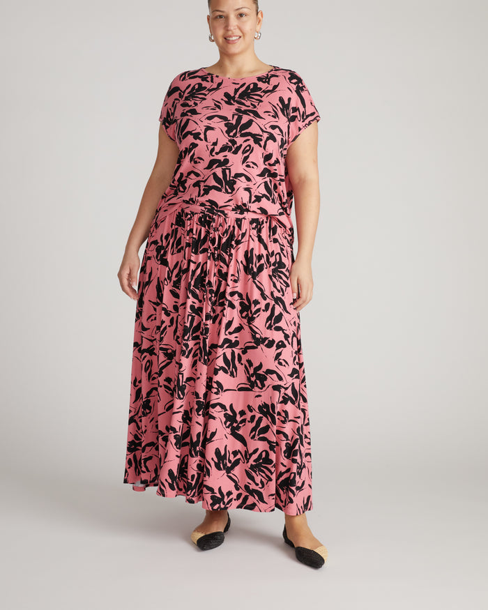Tessa Liquid Jersey Skirt - Pink Sgraffito Print | Plus Size & Straight Size Women's Fashion | Universal Standard