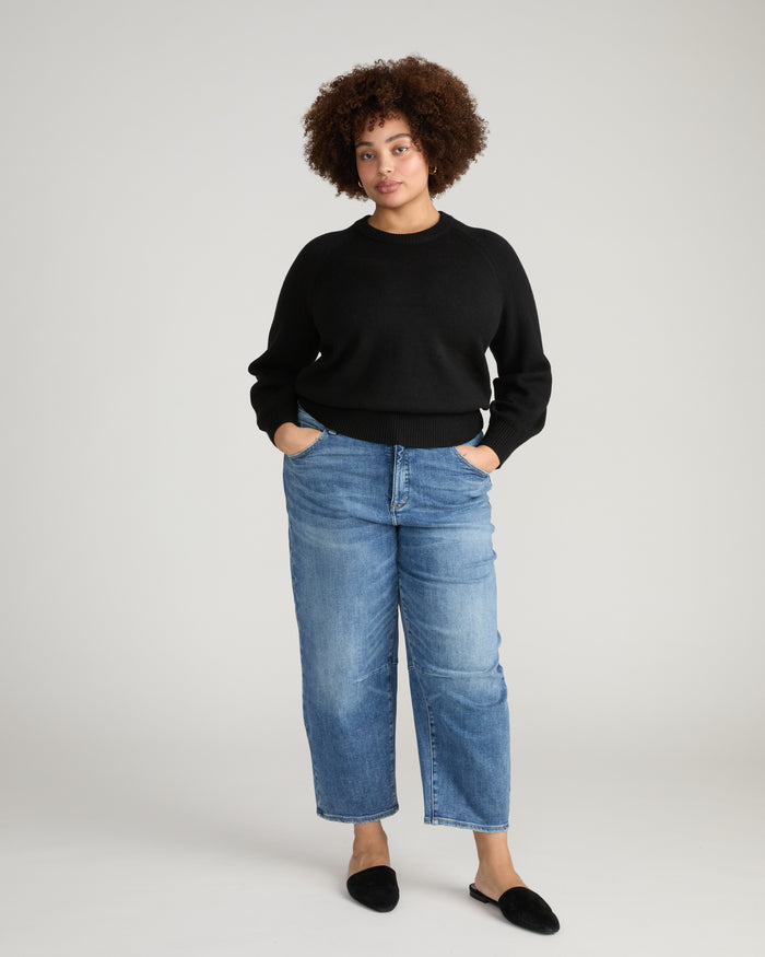 The Refined Dakota Cropped Barrel Leg Jeans - Calabasas Blue | Plus Size & Straight Size Women's Fashion | Universal Standard