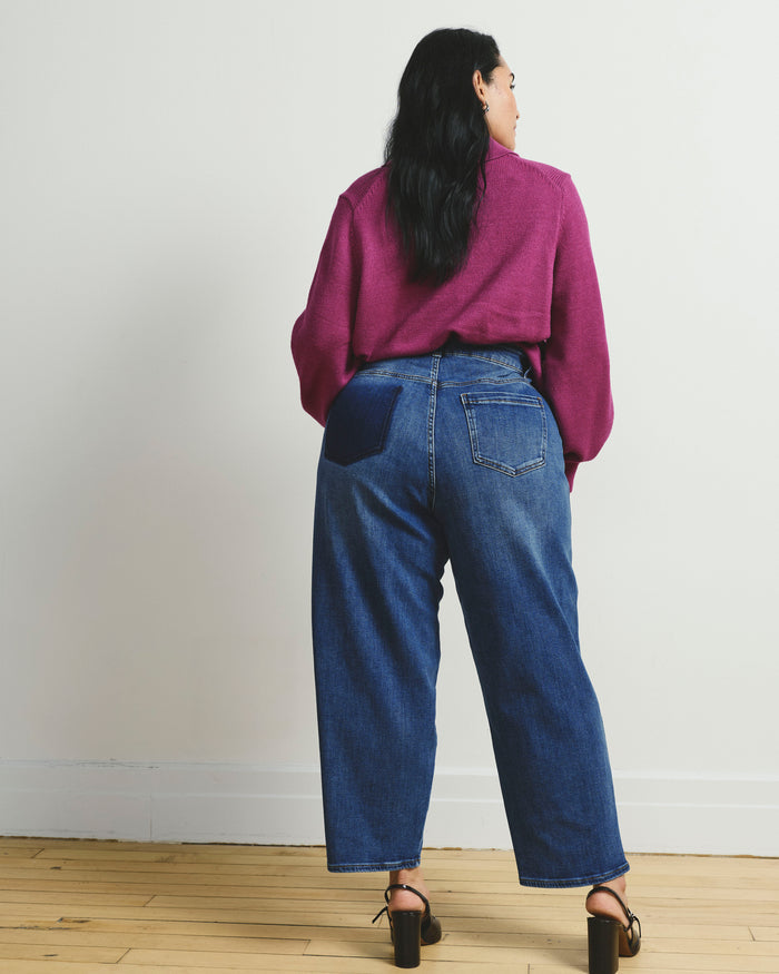 The Refined Dakota Twisted Leg Jeans - Woodstock Indigo | Plus Size & Straight Size Women's Fashion | Universal Standard